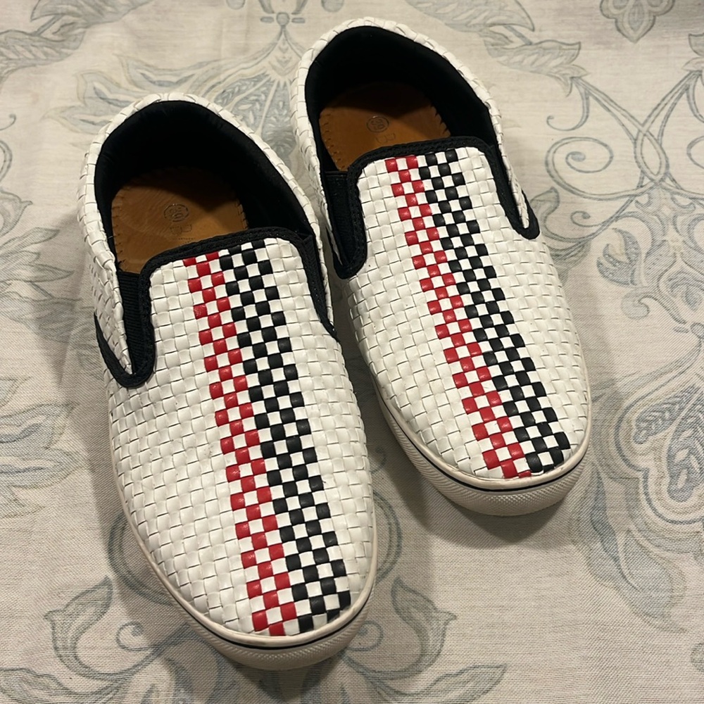 Bernie Mev Women's Size 39 White Blue Red Woven Slip On Closed Toe Sneakers